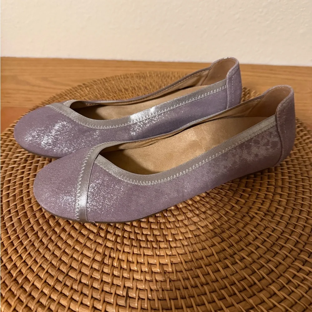 Vionic Lavender Shimmer Ballet Flats‎